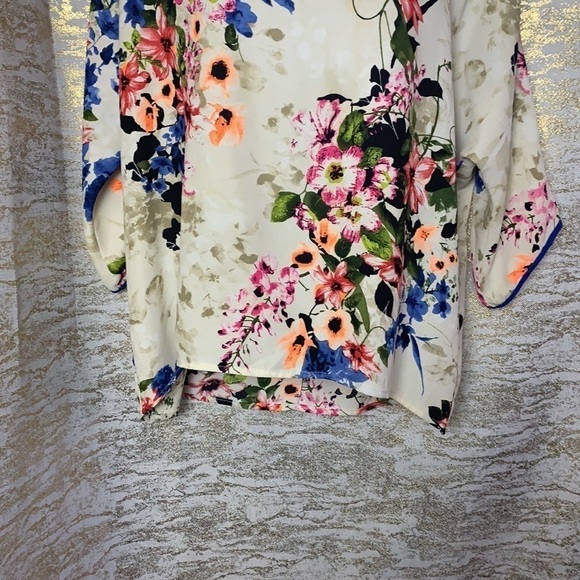 Bobeau Multicolour Floral Short Sleeves Strappy Back Relaxed Blouse Size M - Picture 4 of 14